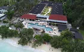 Pine Tree Beach Hotel